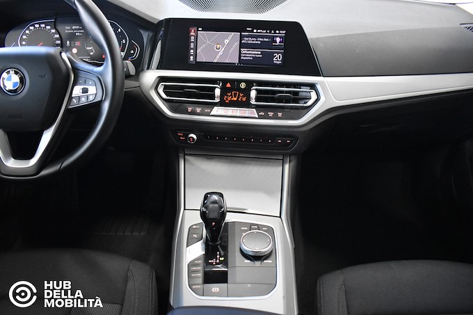 BMW 320d 48V xDrive Touring Business Advantage
